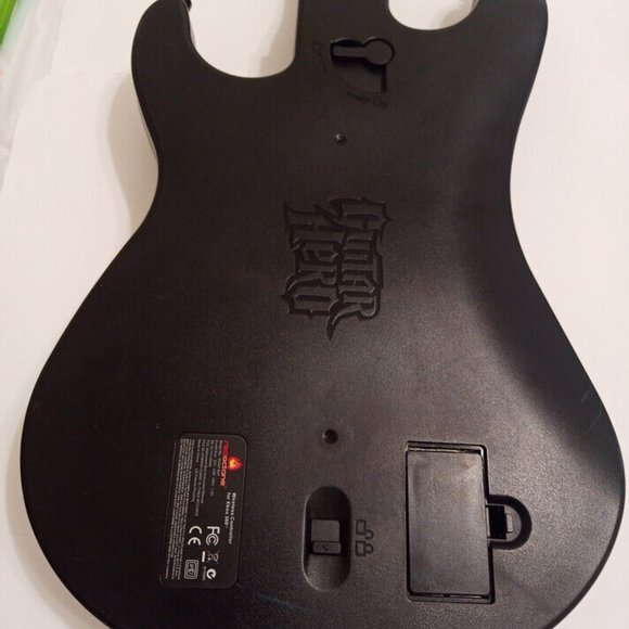 Guitar Hero World Tour Wireless Sunburst Controller Xbox 360 4 Games Bundle - Picture 3 of 12